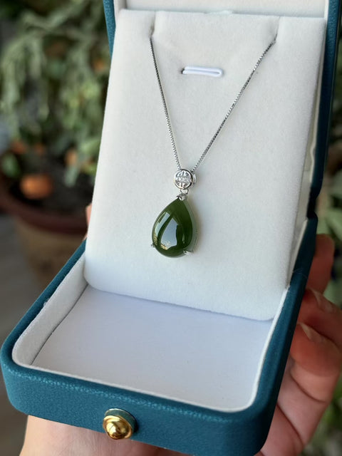 Liontin Hetian Jade Jasper 『Tetesan Air』 Perak 925 Bertatahkan Tetesan Air Keberuntungan 💧Gaya Sederhana dan Elegan 💃 Ukuran: Kira-kira: 18×13㎜ Termasuk ongkos kirim dan pajak