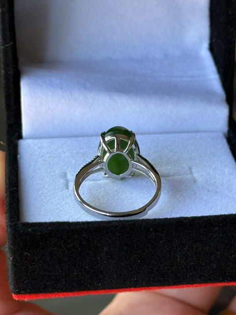Cincin Terbuka Bertahtakan Perak 925 Hetian Jade Jasper 💍Gaya baru dan unik, gioknya hangat dan halus, efek pemakaiannya menarik perhatian ✨Perkiraan ukuran: 14×10㎜ 💫Termasuk ongkos kirim dan pajak