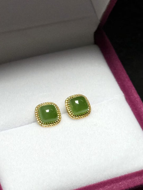 Anting-anting giok Hetian jasper anting persegi Kualitas giok halus, warna hijau zamrud, tatahan perak 925, ukuran sekitar: 6㎜ Bebas biaya kirim dan pajak