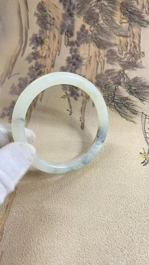 Gelang Tinta Kecantikan Xiuyu White Moonlight yang Indah, diameter 60,2 mm, lebar sisi 8 mm, batu alam terbentuk secara alami, pola acak, gratis pajak pengiriman