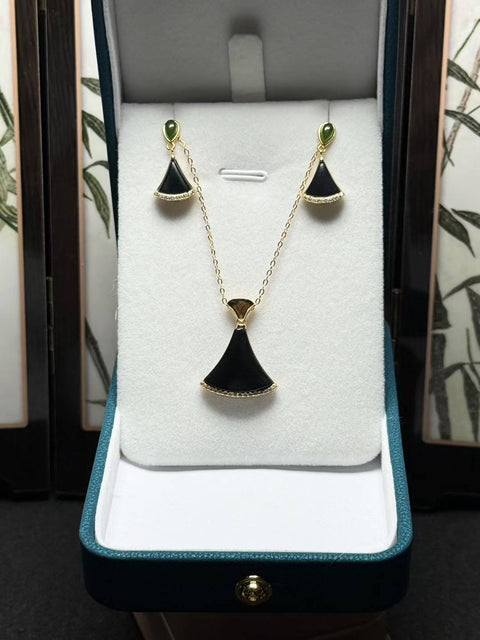 Liontin Daun Ginkgo "Sahabat Keberuntungan" dari Giok Hetian, Set Dua Bagian 🍀🍀 Desain Tatahan Perak 925 Warna Giok Halus dan Hangat 🌱 Modis dan Serbaguna Ukuran: Kira-kira: 18×16×4㎜ 10×3㎜, Bebas Ongkir dan Pajak