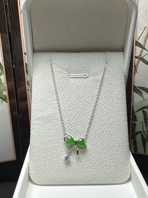 Rantai Satu Bagian Perak 925 Kupu-kupu "Fu Die" Hetian Jade Jasper 🦋Gaya baru dan unik, penuh berkah, giok hangat dan halus 🪄🪄Ukuran keseluruhan: sekitar: 16×16㎜, gratis ongkos kirim dan pajak