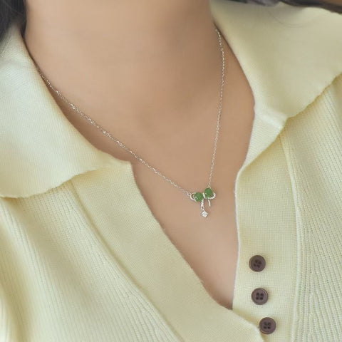 Rantai Satu Bagian Perak 925 Kupu-kupu "Fu Die" Hetian Jade Jasper 🦋Gaya baru dan unik, penuh berkah, giok hangat dan halus 🪄🪄Ukuran keseluruhan: sekitar: 16×16㎜, gratis ongkos kirim dan pajak