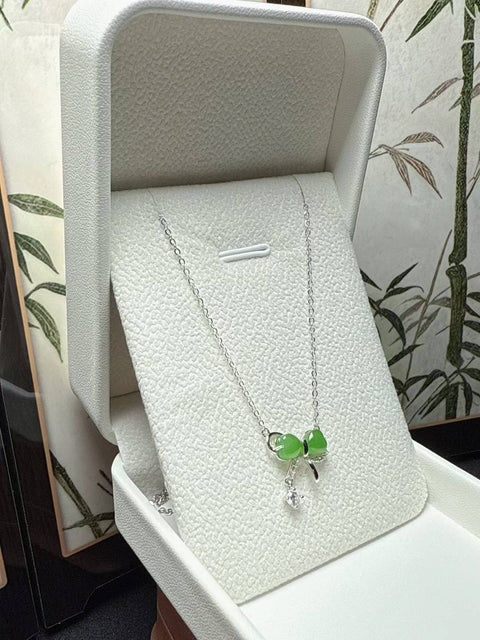 Rantai Satu Bagian Perak 925 Kupu-kupu "Fu Die" Hetian Jade Jasper 🦋Gaya baru dan unik, penuh berkah, giok hangat dan halus 🪄🪄Ukuran keseluruhan: sekitar: 16×16㎜, gratis ongkos kirim dan pajak