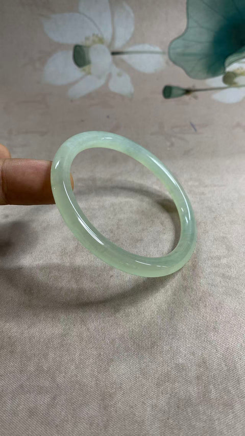 Gelang kecantikan dasar es giok Xiuyan yang indah, diameter 56,8 mm, batu alam terbentuk secara alami, pola acak, gratis ongkos kirim dan pajak