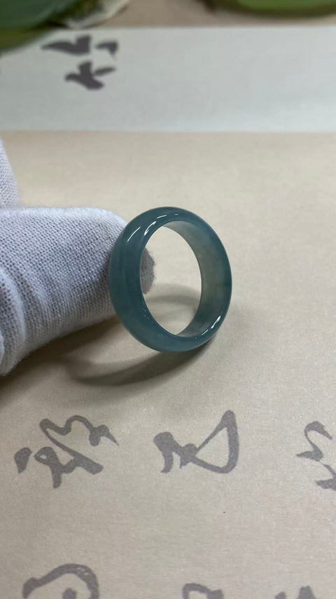 Cincin giok jadeite biru kilat yang indah, diameter 19mm, termasuk biaya pengiriman dan pajak