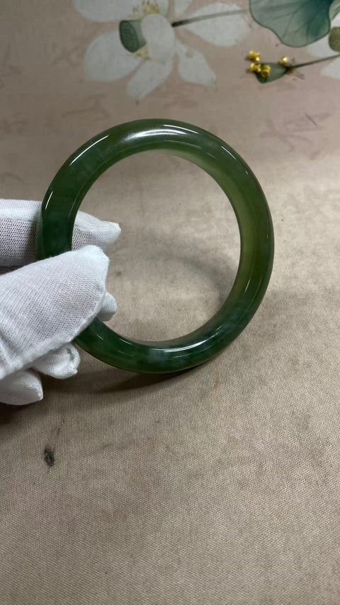 Gelang giok hijau penuh Xiuyan yang indah, giok mengambang, kekayaan seumur hidup, diameter 62mm, lebar tepi 12,7mm, batu alam terbentuk secara alami, pola acak, gratis ongkir dan pajak pengiriman