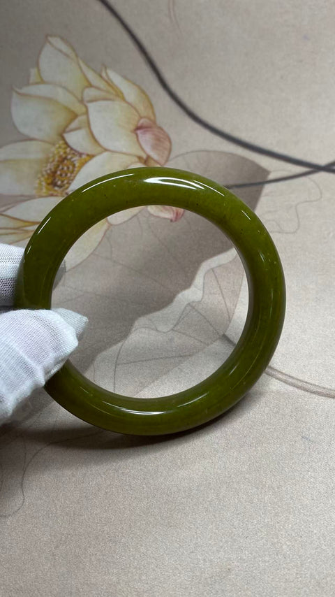 Gelang alpukat giok Xiuyan yang indah, diameter 58,2 mm, lebar sisi 12,8 mm, batu alam alami, pola acak, sudah termasuk ongkos kirim dan pajak