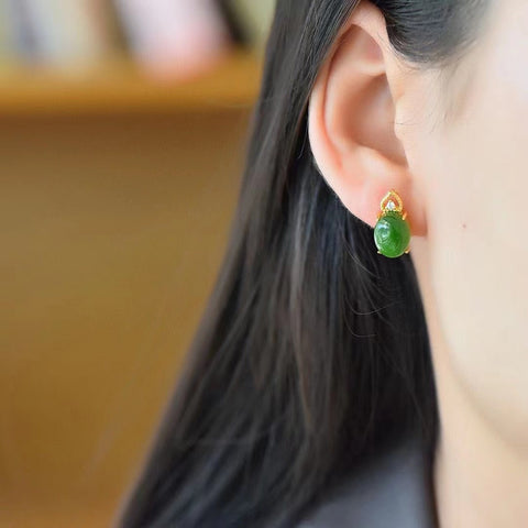 Anting-anting Pop Jasper Giok Hetian Giok Alami Desain khusus pengaturan perak 925 Ukuran 8 * 10mm Giok halus dan hangat Termasuk pajak pengiriman