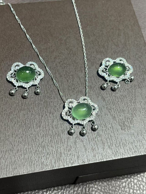 Liontin kunci brankas Ruyi bertatahkan perak giok Xiu! Spesifikasi: 10mm x 8mm, sudah termasuk ongkos kirim dan pajak