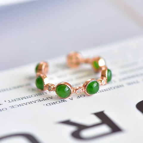 11424-1# Cincin perak sterling S925 bertatahkan giok Hetian (jadeit), 4×4 mm. Semua batu terbentuk secara alami Gratis ongkos kirim dan pajak