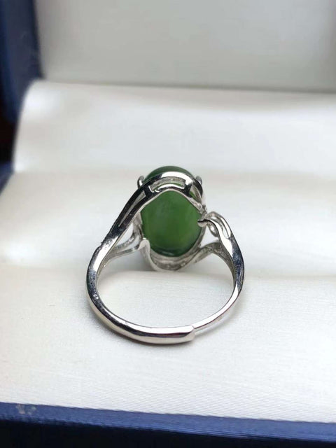 Giok Hetian dan jasper "cincin muka telur" bertatahkan perak 925 gaya baru dan unik, tekstur giok halus dan hangat🌱warna hijau🌱super cantik~ Ukuran: 14×10㎜ Termasuk pengiriman dan pajak