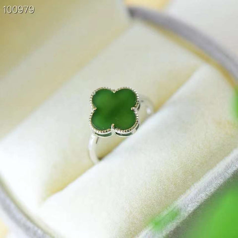 Hotan Jade Jasper "Clover Ring" Set perak S925 dengan desain 💥Lucky Four Leaf Clover🍀, gaya elegan, kualitas giok halus, modis dan serbaguna🤗Ukuran: 13,6×3㎜ Sudah gratis ongkir dan pajak