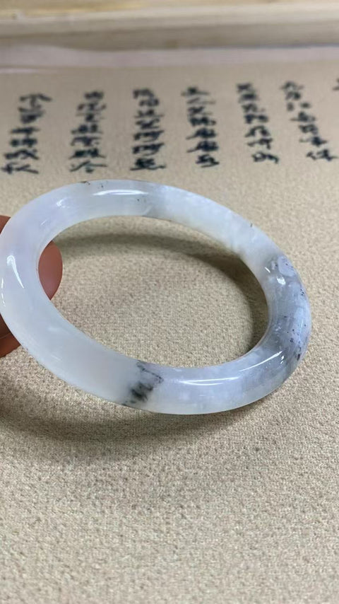 Gelang Giok Giok Cui Alami Jenis Es Gunung Jauh Gelang Dai Ukuran 55-57mm Ukuran 56.3mm Lebar Sisi 9.5mm Giok adalah semua yang terjadi secara alami Pola adalah acak Pajak Pengiriman Termasuk