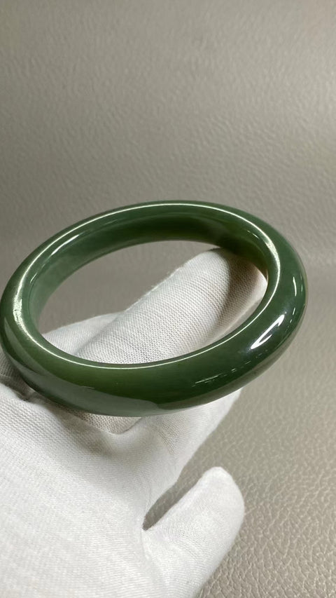 Gelang Giok Cui Alami Ukuran 55-57mm Ukuran 56.8mm Lebar Sisi 11.6mm Giok terjadi secara alami Pola acak Termasuk pajak pengiriman.