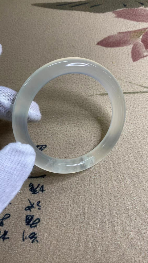 Gelang Es Tinggi Giok Cui Giok Alami, nilai uang yang luar biasa, ukuran 56-58mm Ukuran 57.5mm Lebar sisi 9.1mm Giok semuanya terjadi secara alami Pola acak Termasuk ongkos kirim dan pajak