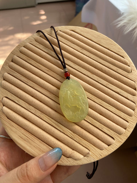 Liontin Kuda Giok Cui Giok alami bersih, halus dan hangat Ukuran 23,4 * 39,6 mm Termasuk ongkos kirim dan pajak.