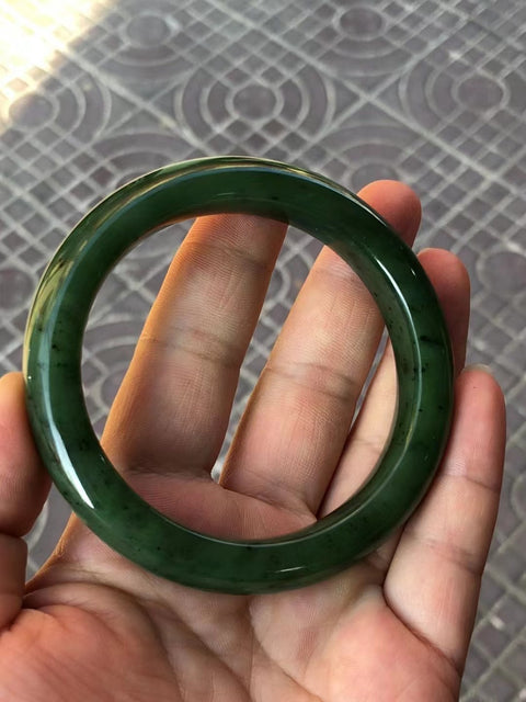 Gelang Jasper Alami Ukuran 58.3 * 12.3 * 9.6mm Batu giok ini bersih, halus, dan hangat Batu giok ini terbentuk secara alami Pola acak, sudah termasuk pajak pengiriman