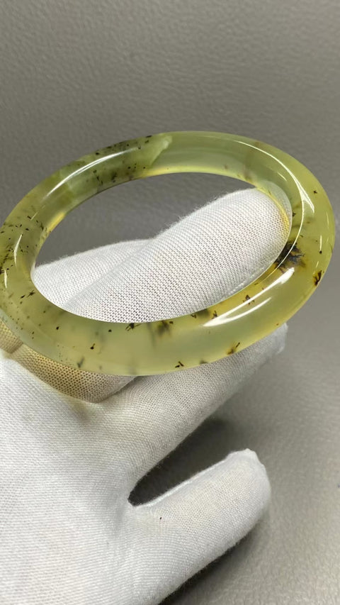 Gelang Giok Batu Giok Bunga Cui Giok Alami Ukuran 57-59mm Ukuran 58.2mm Lebar Sisi 11mm Giok ini semuanya muncul secara alami dan polanya acak Sudah termasuk pajak pengiriman.