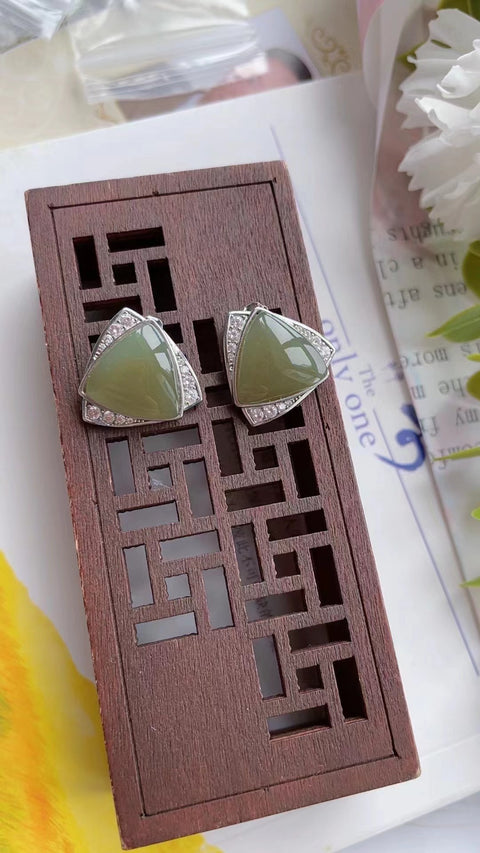 Anting Giok Hetian Alami 925 Tatahan Perak Bahan Halus dan Hangat Ukuran 1.6 * 1.6mm Termasuk Pajak Pengiriman