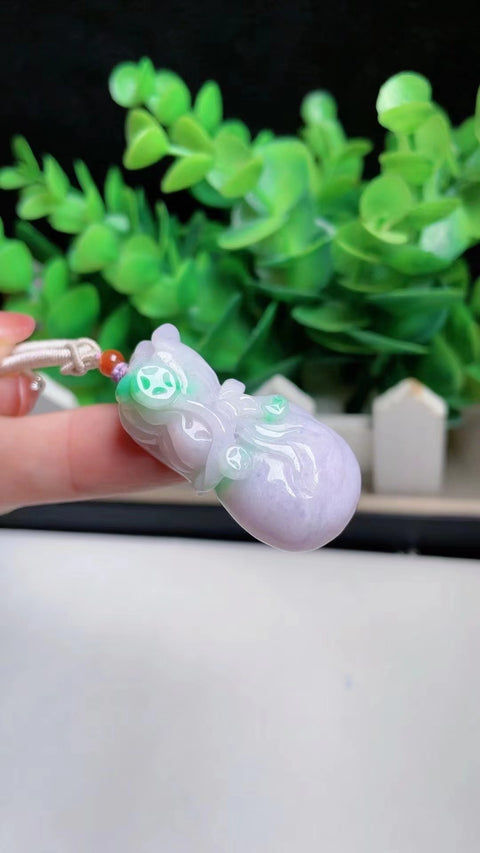 Liontin Tas Uang Giok Alami Bahan Pit Tua Bahan dasar halus dan hangat Warna hijau pedas Super tembus pandang Ukuran 4.0 * 2.1 Sudah termasuk pajak pengiriman