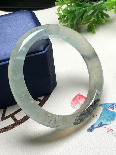 Gelang Tinta Es Batu Giok Cui Alami Ukuran 62.6 * 13.3 * 9.8mm Batu giok semuanya muncul secara alami Pola acak Termasuk ongkos kirim dan pajak