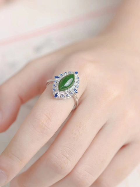 Set Cincin Mata Kuda Jasper Alami dari Giok Perak 925 yang bersih, halus dan hangat. Gayanya sangat serbaguna dan unik.