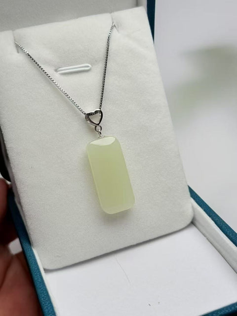 Kalung Plakat Perdamaian dan Keselamatan Giok Hetian Giok Alami 925 Tatahan Perak Ukuran 27.5 * 13 * 5.8mm Giok halus dan hangat Termasuk ongkos kirim dan pajak