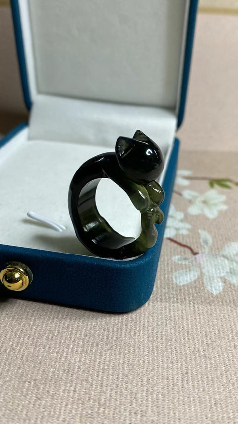 Cincin Kucing Warna Tinta Giok Cui Giok alami yang halus dan hangat Ukuran 15-20mm Sudah termasuk pajak pengiriman.