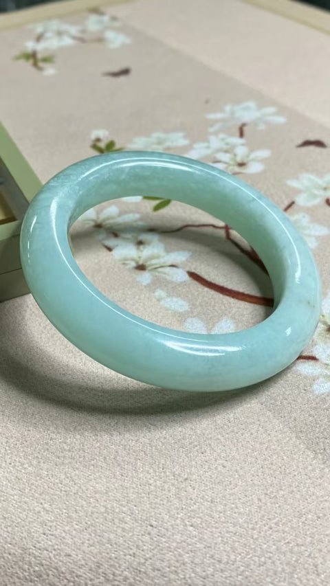 Gelang Gelang Giok Celestite Giok Cui Alami Ukuran 55-57mm Ukuran 56.3mm Lebar Sisi 12.5mm Giok terjadi secara alami Pola acak termasuk Pajak Pengiriman