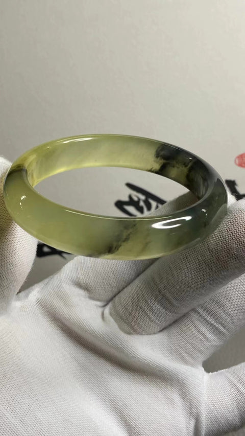 Gelang Tinta Giok Cui Alami Ukuran 57-59mm Ukuran 58.2mm Lebar Sisi 13.2mm Giok terjadi secara alami Pola acak termasuk pajak pengiriman.