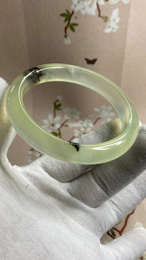 Gelang Lukisan Warna Musim Semi Giok Cui Giok Alami Ukuran 59-61mm Ukuran 60.2mm Lebar Sisi 11.7mm Giok semuanya terjadi secara alami Pola acak termasuk pajak pengiriman