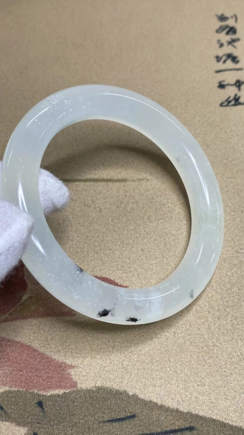 Gelang Tinta Gunung Batu Giok Cui Cui Alami Ukuran 61-63mm Ukuran 62.3mm Lebar Sisi 11.5mm Batu giok semuanya terjadi secara alami Pola acak Sudah termasuk pajak pengiriman.