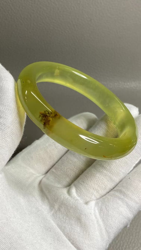 Gelang Giok Bunga Giok Cui Giok Alami Ukuran 56-58mm Ukuran 57.4mm Lebar Sisi 12.2mm Giok terjadi secara alami Pola acak Pengiriman dan pajak sudah termasuk.