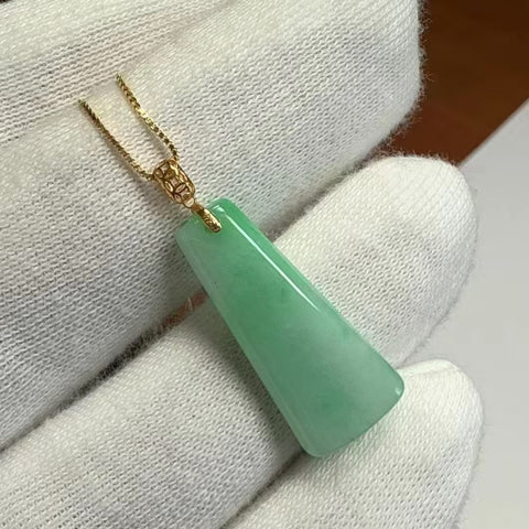 Kalung Tembus Es Jadeite a-barang-barang Alami Pengaturan Emas 18k Pencocokan Rantai Perak 925 Ukuran 31 * 11.8mm Termasuk Pajak Pengiriman