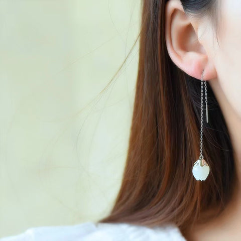 2012 Anting Mawar Giok Hetian Alami 925 Tatahan Perak Ukuran 10 * 10mm Giok bersih, halus dan hangat, gaya yang indah.
