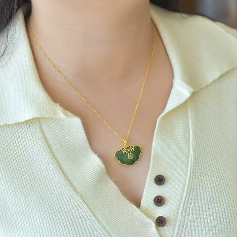 10858-2 Kalung Kunci Jasper Ruyi Alami 925 pengaturan perak Ukuran 17 * 26mm Giok baik-baik saja dan hangat, gaya yang indah sudah termasuk pajak pengiriman.