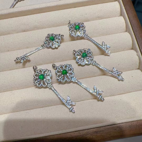 Kalung Giok Guatemala alami dari perak 925, giok yang bersih dan halus, gaya elegan, bulingbuling.&nbsp;