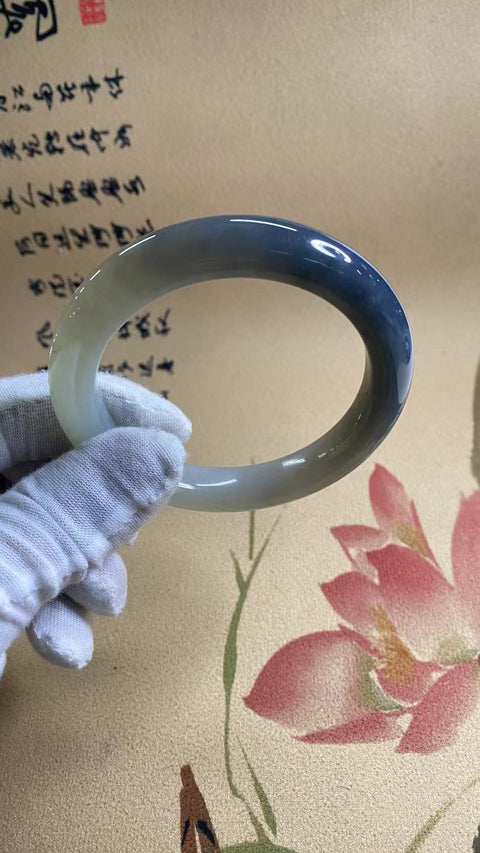 Gelang Tinta Gradien Giok Cui Giok Alami Ukuran 61-63mm Ukuran 62.2mm Lebar Sisi 12.6mm Giok semuanya terjadi secara alami Pola adalah acak Termasuk Pajak Pengiriman