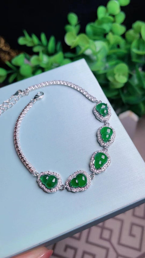 Gelang Labu Jadeite Alami 925 Gelang Perak Tatahan Bahan Pit Tua Ukuran 0,8 * 0,6 mm Batu giok bersih dan halus sudah termasuk pajak pengiriman.