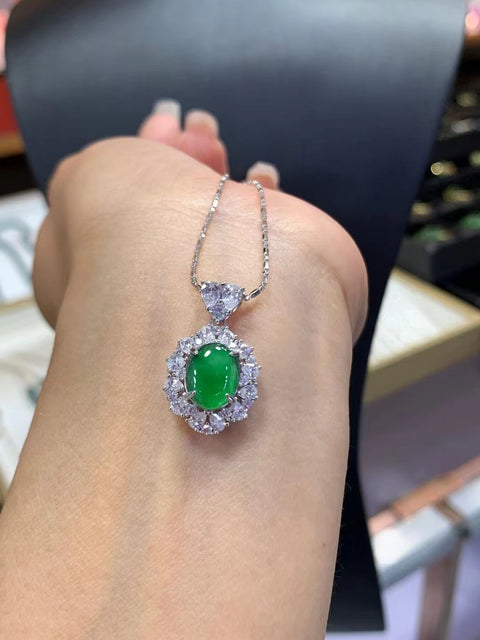 Kalung Giok Guatemala alami yang terbuat dari perak 925 Ukuran 8 * 10mm Giok bersih dan halus Termasuk ongkos kirim dan pajak.