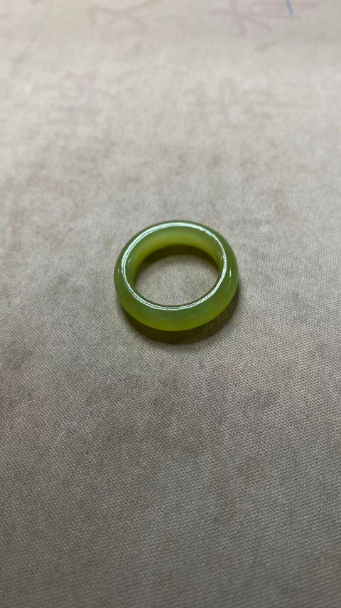 Cincin: Cincin mulut besar giok Xiuyan yang indah, diameter 20mm, termasuk pengiriman dan pajak