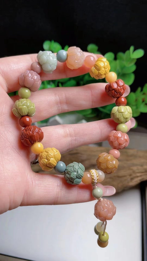 Batu alashan Ukiran tangan murni Warna yang indah Tanpa pengoptimalan Tanpa warna yang dipanggang Ukuran 1.2 * 1.0mm Sudah termasuk pajak pengiriman