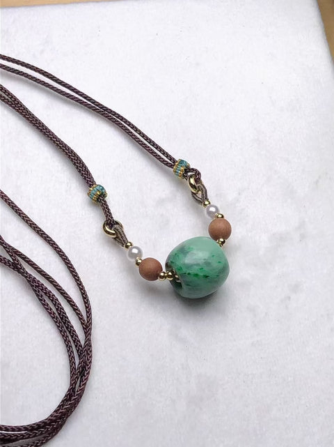 Kalung Manik-manik Pembawa Giok Alami Berarti Giok Langkah demi Langkah adalah Giok yang halus dan hangat Ukuran 13 * 15mm Termasuk pajak pengiriman.