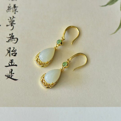 2877-2 Anting Jatuhkan Giok Hetian Alami Ukuran 8 * 12mm Giok halus dan hangat, dan gayanya indah.