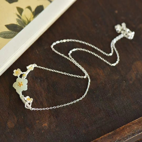 6019-4 Kalung Kelopak Bunga Giok Hetian Alami yang terbuat dari batu giok perak 925 yang bersih, halus, dan hangat, gayanya indah dan seperti aslinya, sudah termasuk ongkos kirim dan pajak.