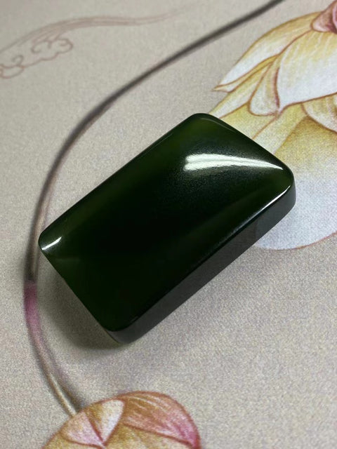 Giok giok Cui alami, plakat perdamaian dan keamanan hijau penuh Giok giok bersih dan halus; Ukuran 51,8 * 34,8 * 12,3 mm sudah termasuk pajak pengiriman