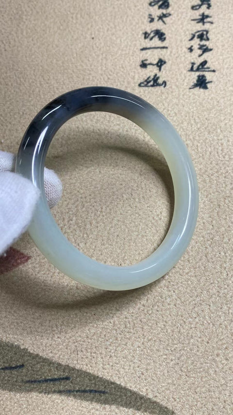 Gelang Dai Giok Cui Giok Gunung Jauh Ukuran 59-61mm Ukuran 60.5mm Lebar Sisi 10mm Batu giok semuanya terjadi secara alami Pola acak termasuk pajak pengiriman