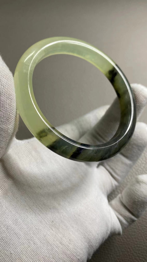 Gelang Tinta Giok Cui Alami Ukuran 59-61mm Ukuran 60.5mm Lebar Sisi 11mm Giok terjadi secara alami Pola acak termasuk pajak pengiriman