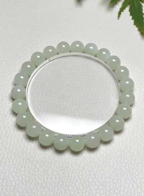 Hetian giok es bahan bening tali giok kualitas giok halus dan halus cocok dipakai hadiah; Ukuran sekitar: 8 mm &nbsp; Harga khusus sangat rendah Termasuk pajak pengiriman